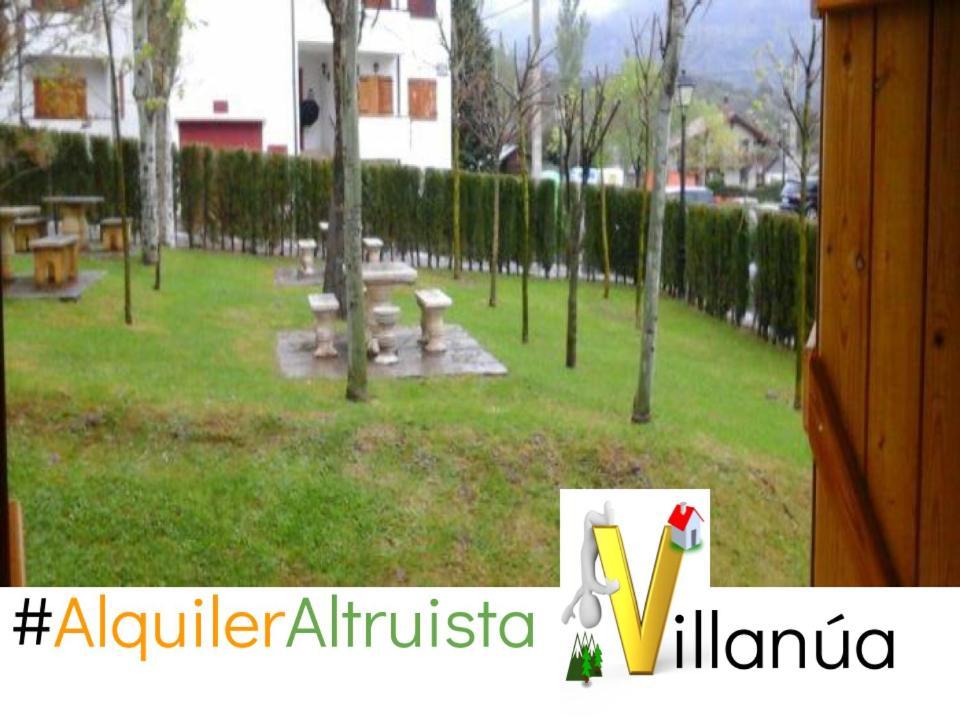Apartamento Modesto En Las Montanas Del Pirineo Aragones En Alquiler Altruista Economico Villanua Exterior photo